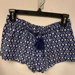 Navy blue patterned flowy shorts, small